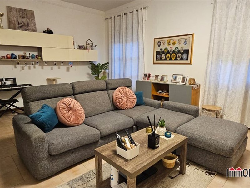 Quadrilocale in Vendita a Colle di Val D'Elsa, 210'000&euro;, 100 m²