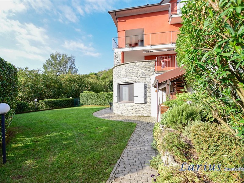 Bilocale in Vendita a Erba, 195'000&euro;, 298 m²