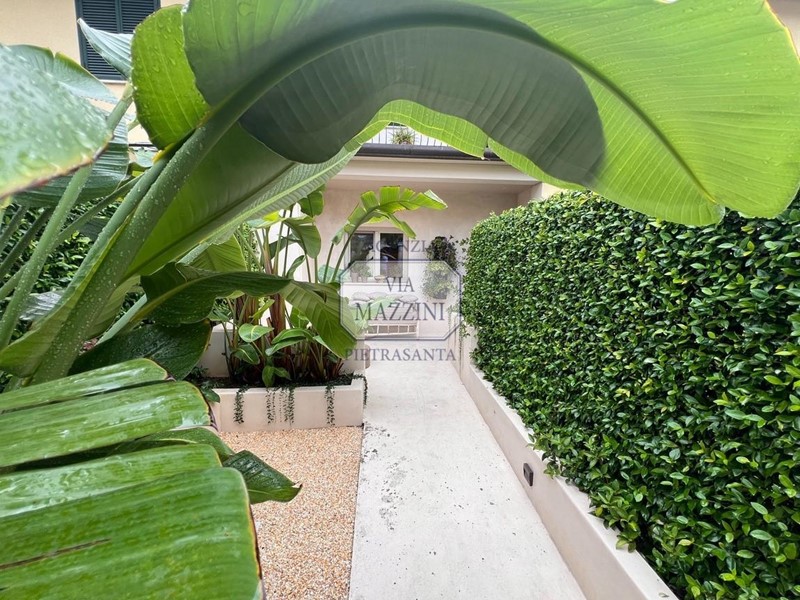 Quadrilocale in Vendita a Pietrasanta, 495'000&euro;, 74 m², arredato