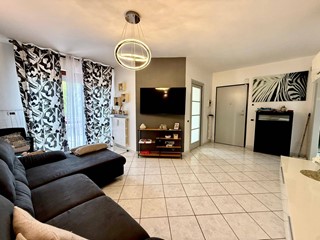 Quadrilocale in Vendita a Alessandria, 135'000&euro;, 98 m²