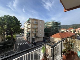 Trilocale in Vendita a Albisola Superiore, 230'000&euro;, 75 m²