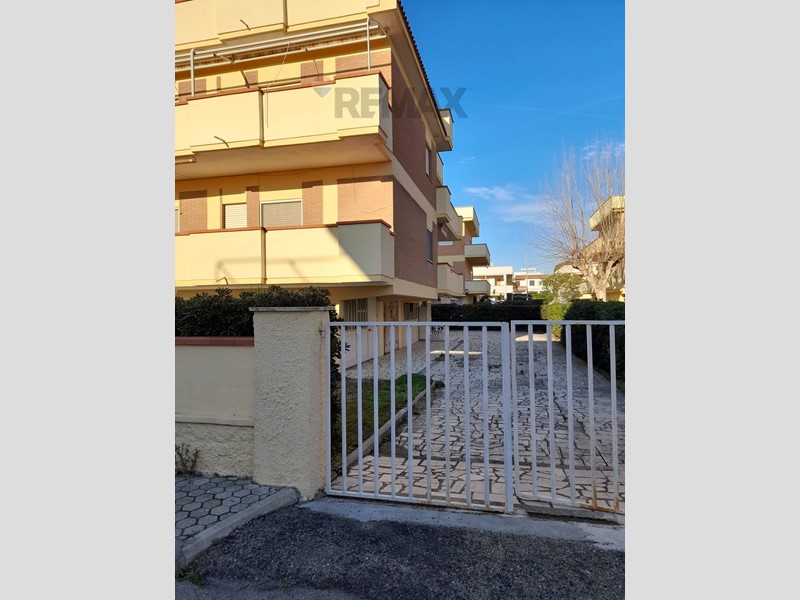 Appartamento in Affitto a Montalto di Castro, 600&euro;, 55 m²