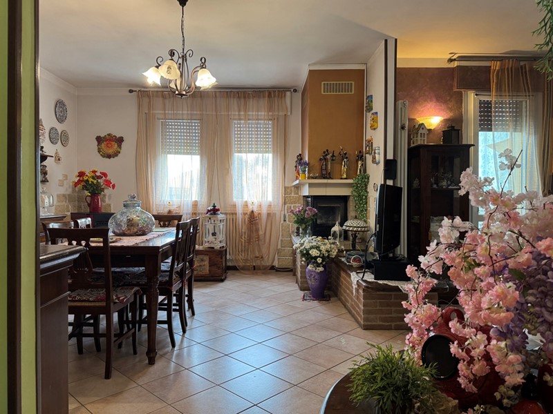 Trilocale in Vendita a Montagnana, 98'000&euro;, 110 m²