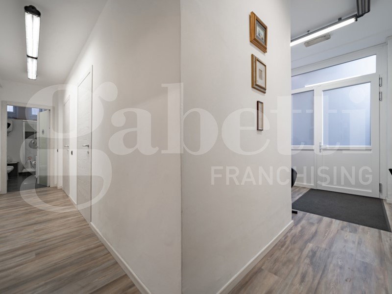 Trilocale in Vendita a Milano, 239'000&euro;, 116 m²