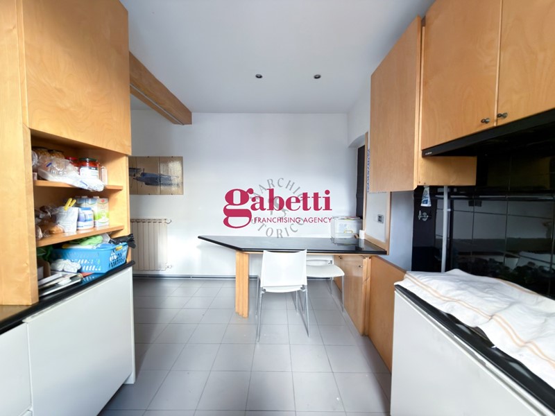 Bilocale in Vendita a Firenze, 290'000&euro;, 53 m², arredato