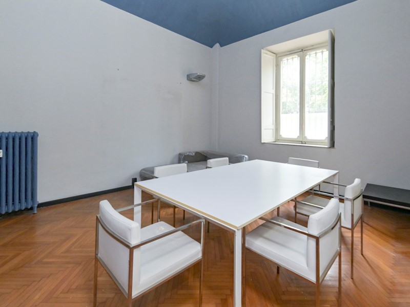Quadrilocale in Vendita a Torino, 250'000&euro;, 310 m²