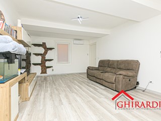 Appartamento in Vendita a Genova, zona Sestri Ponente, 135'000&euro;, 111 m²
