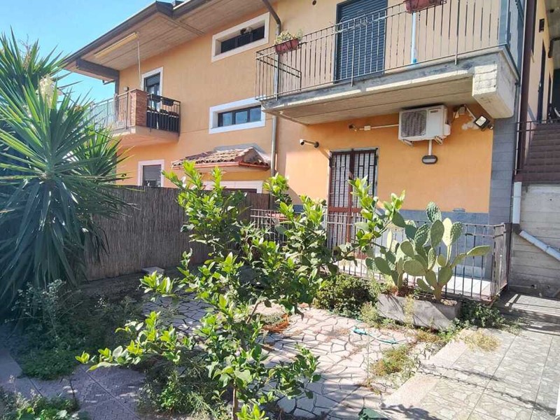 Quadrilocale in Vendita a Mascalucia, 145'000&euro;, 137 m²