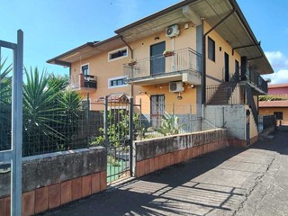 Quadrilocale in Vendita a Mascalucia, 145'000&euro;, 137 m²