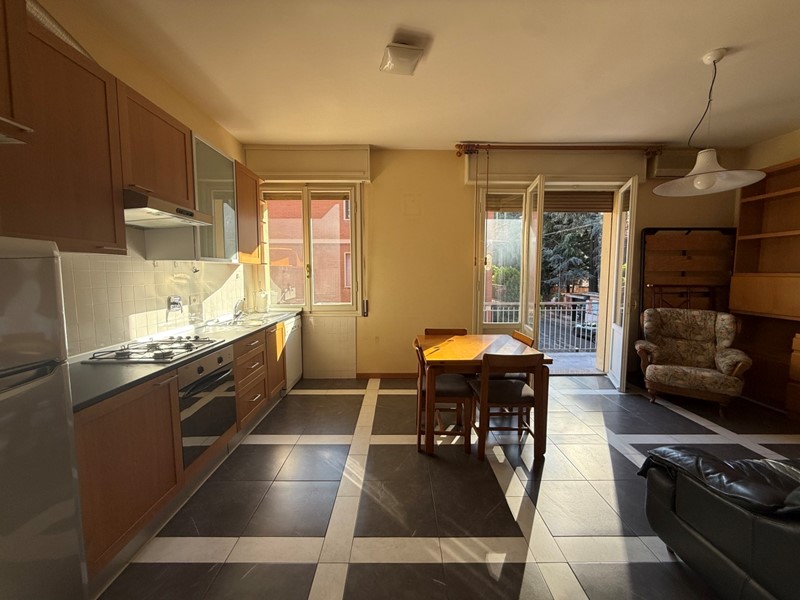 Trilocale in Vendita a Bologna, 198'000&euro;, 60 m², con Box