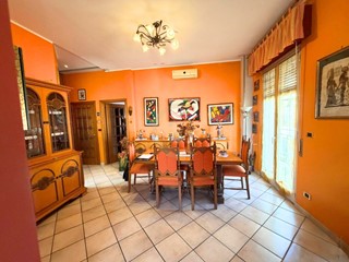 Trilocale in Vendita a Belpasso, zona Centro, 80'000&euro;, 84 m²