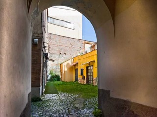 Quadrilocale in Vendita a Albano Laziale, 125'000&euro;, 80 m²