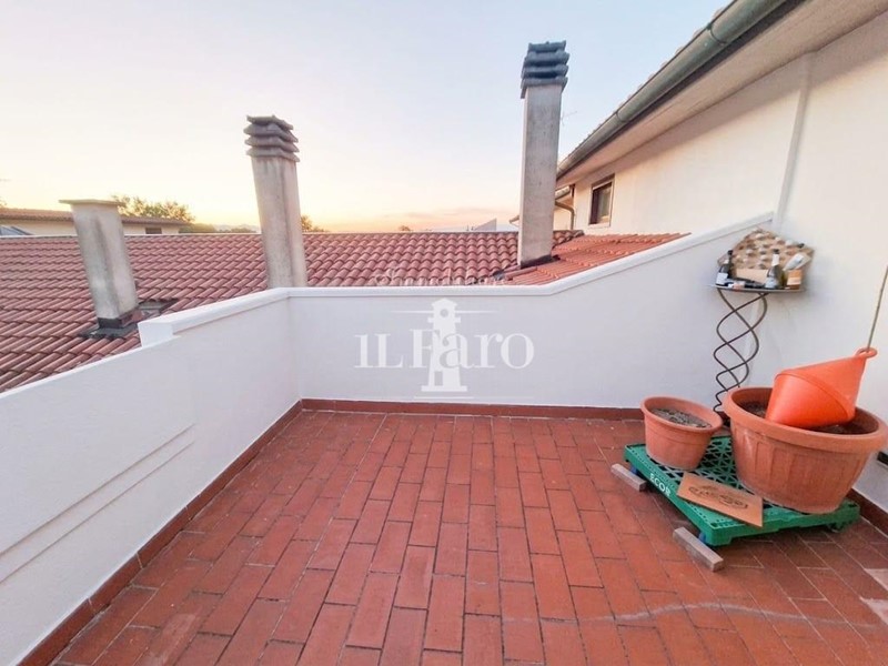 Quadrilocale in Vendita a Prato, zona San Giorgio a Colonica, 310'000&euro;, 100 m², con Box