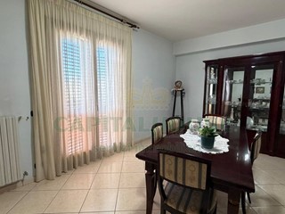 Quadrilocale in Vendita a Mugnano del Cardinale, 165'000&euro;, 140 m²