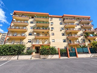 Appartamento in Vendita a Palermo, 163'000&euro;, 140 m²