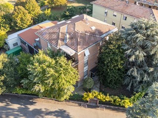 Appartamento in Vendita a Parma, 400'000&euro;, 215 m²