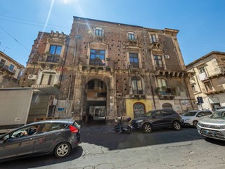 Appartamento in Vendita a Catania, 249'000&euro;, 200 m²