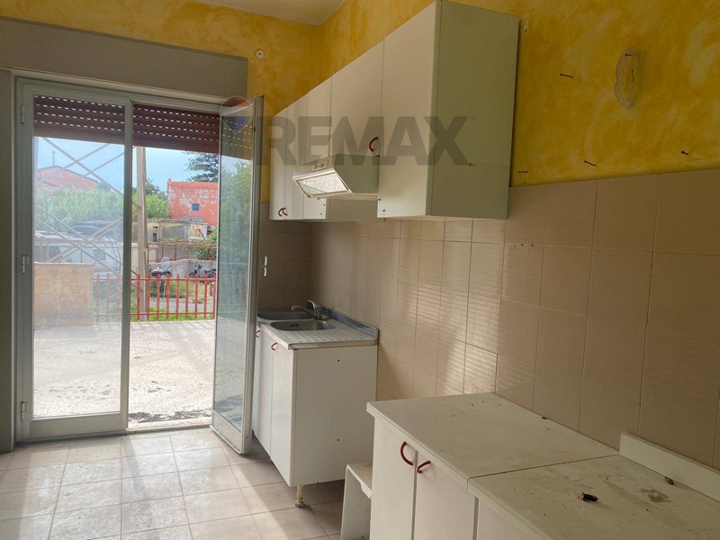 Trilocale in Vendita a Calatabiano, 48'000&euro;, 70 m²