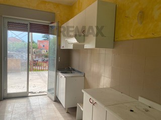 Trilocale in Vendita a Calatabiano, 48'000&euro;, 70 m²