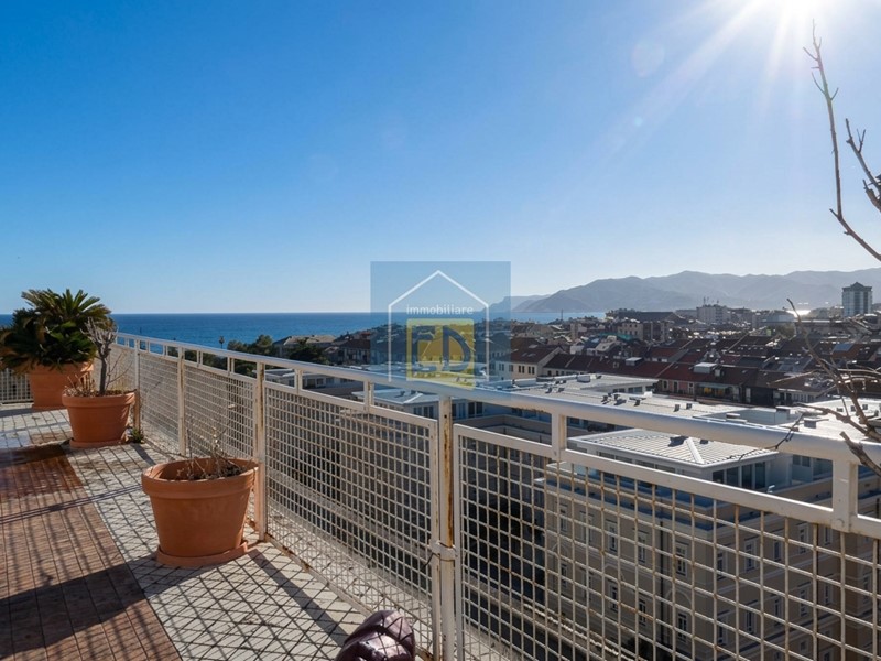 Appartamento in Vendita a Savona, 117 m²