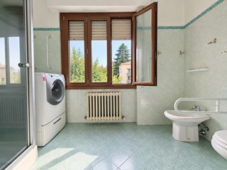 Appartamento in Vendita a Prato, 335'000&euro;, 163 m², con Box
