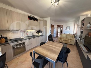 Trilocale in Vendita a Roma, 269'000&euro;, 65 m²