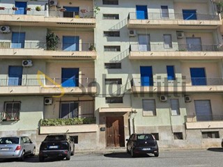 Trilocale in Affitto a Reggio Calabria, zona Sbarre Inferiori, 500&euro;, 115 m²