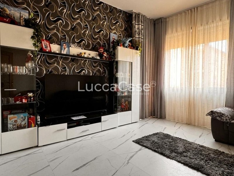 Appartamento in Vendita a Lucca, zona San Vito, 160'000&euro;, 120 m², arredato