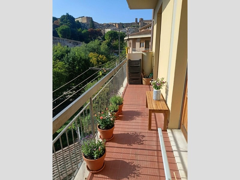 Appartamento in Vendita a Siena, 280'000&euro;, 100 m²