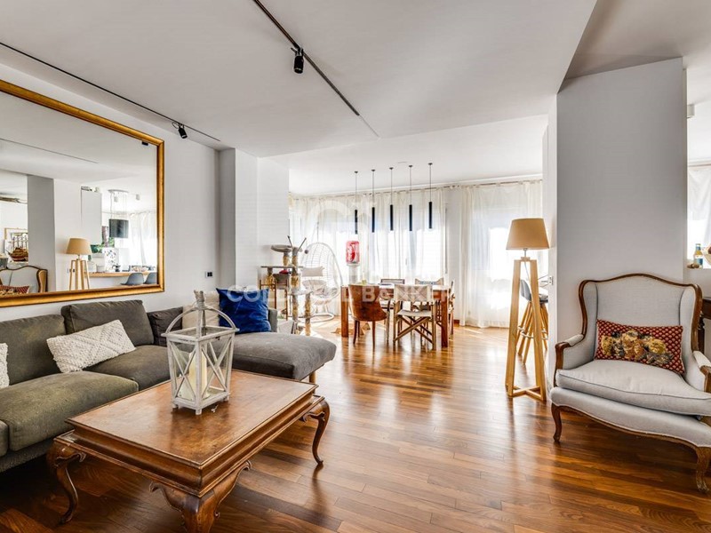 Quadrilocale in Vendita a Roma, 700'000&euro;, 150 m²