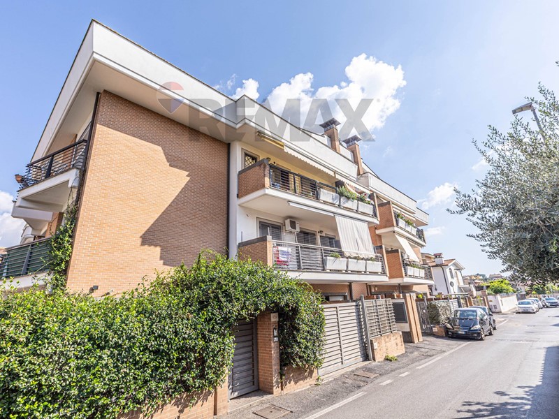 Bilocale in Vendita a Marino, 185'000&euro;, 55 m²