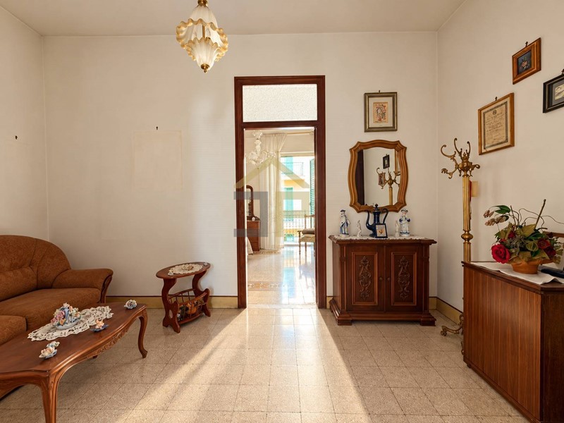 Trilocale in Vendita a Palermo, 80'000&euro;, 70 m²