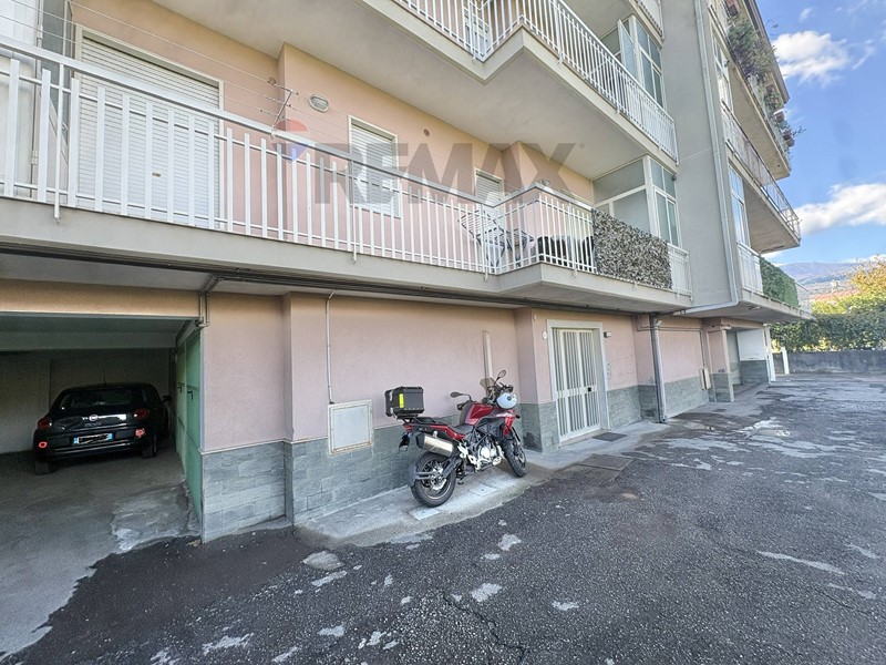 Appartamento in Vendita a Fiumefreddo di Sicilia, 99'000&euro;, 126 m²