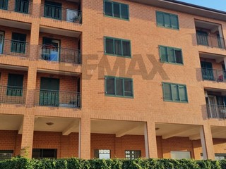 Appartamento in Vendita a Paternò, 150'000&euro;, 138 m²