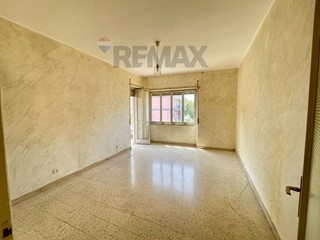 Bilocale in Vendita a Catania, 49'000&euro;, 70 m²