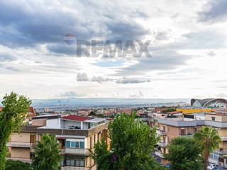 Trilocale in Vendita a Gravina di Catania, 140'000&euro;, 95 m²