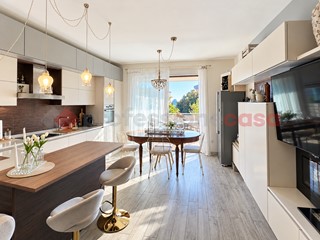Trilocale in Vendita a Verona, 485'000&euro;, 100 m²