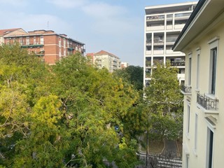 Bilocale in Affitto a Milano, 1'300&euro;, 61 m², arredato