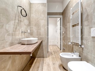 Bilocale in Vendita a Bologna, 215'000&euro;, 48 m²