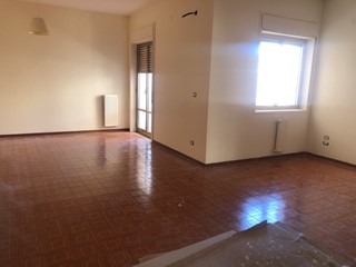 Appartamento in Affitto a Siracusa, zona Tisia Tica Zecchino Filisto, 700&euro;, 170 m²