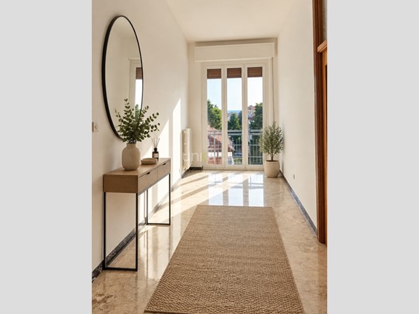 Appartamento in Vendita a Jesi, 280'000&euro;, 180 m², con Box