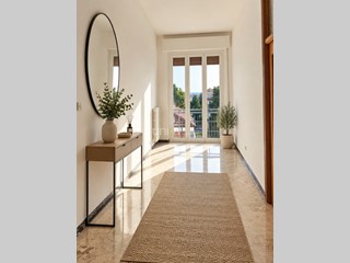 Appartamento in Vendita a Jesi, 280'000&euro;, 180 m², con Box