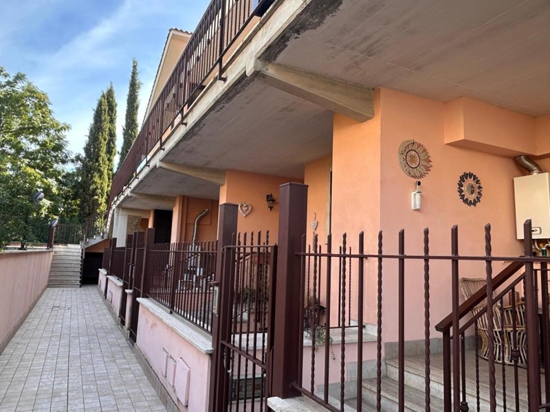 Trilocale in Vendita a Guidonia Montecelio, zona Villanova, 145'000&euro;, 85 m²