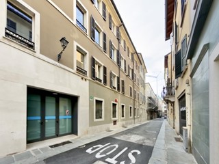 Monolocale in Vendita a Brescia, 155'000&euro;, 53 m², arredato