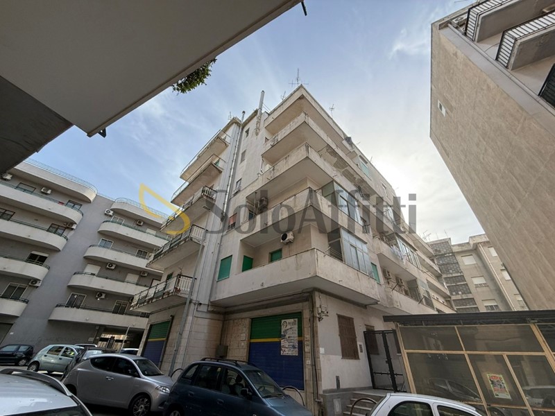 Quadrilocale in Affitto a Reggio Calabria, 470&euro;, 150 m²