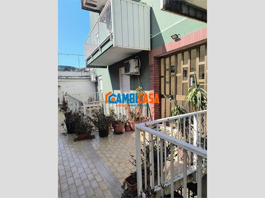 Quadrilocale in Vendita a Palermo, 78'000&euro;, 81 m²