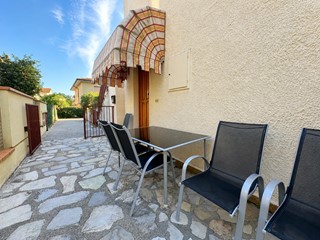 Appartamento in Vendita a Viareggio, zona Torre Del Lago Puccini, 199'000&euro;, 67 m², arredato