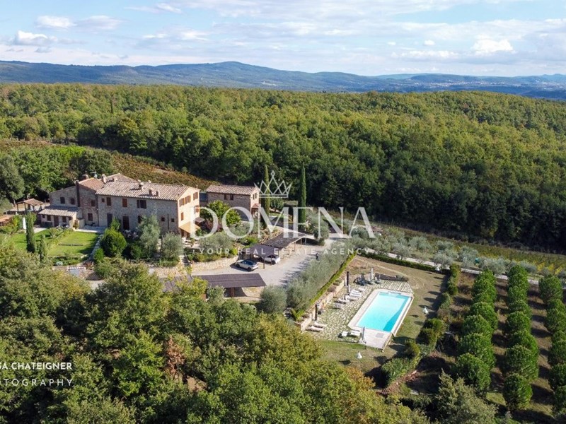 Trilocale in Vendita a Castelnuovo Berardenga, 250'000&euro;, 70 m², arredato, con Box