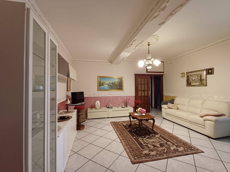 Trilocale in Affitto a Caserta, 650&euro;, 85 m²