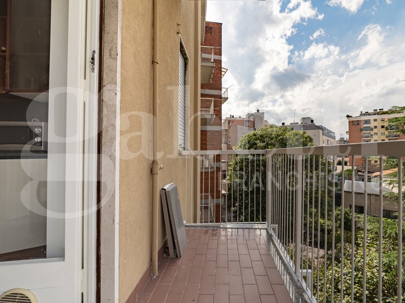 Bilocale in Affitto a Milano, 1'200&euro;, 72 m², arredato, con Box